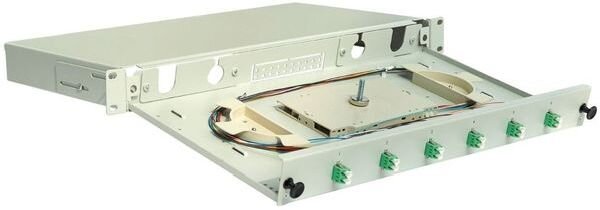 Paschke Datensysteme 19 1HE Spleissbox RAL7035 ausz. mit 6x SCd Kupplungen erikaviol. MM OM4