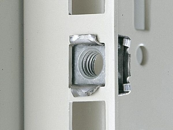 RITTAL K&auml;figmutter M5 mit Kontaktierung PK=50Stck